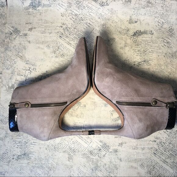 Etienne Aigner suede booties - Picture 7 of 13